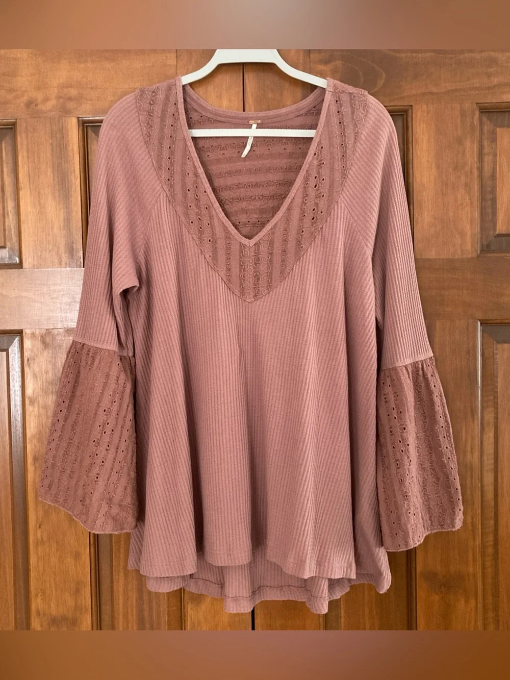 Free People Parisian nights Lace-Trim V-Neck Bell Sleeve Top women’s large mauve